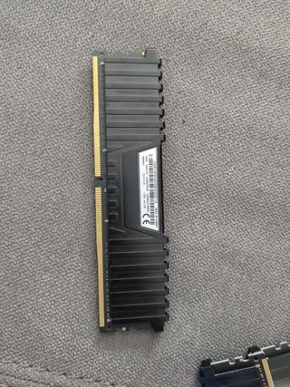 RAM Corsair Vengeance LPX DDR4