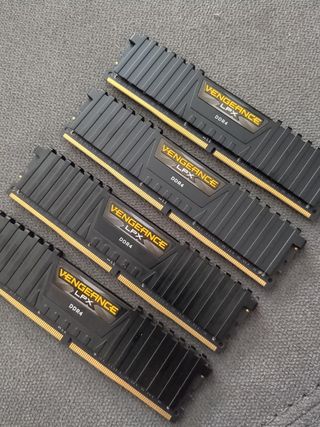 RAM Corsair Vengeance LPX DDR4