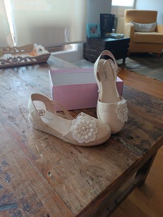 Espadrilles cuña beige talla 35 niña