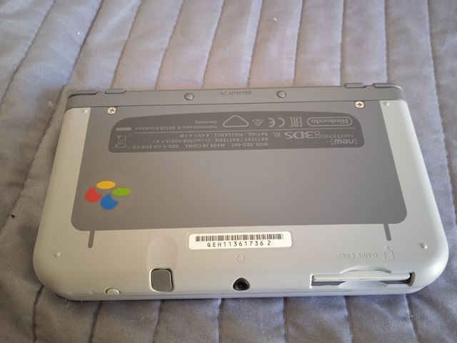 Nintendo 3DS XL edición NES