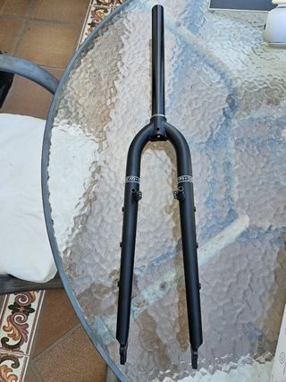 Horquilla bici Darkrock-CM5.
GANGA NUEVA.