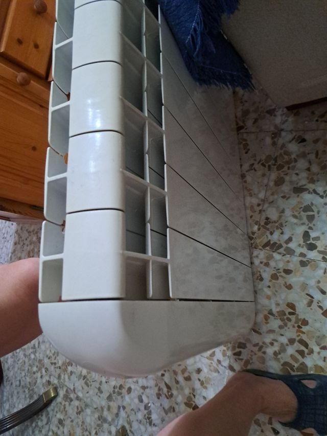 Radiador eléctrico blanco[3 ].
