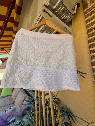 Falda blanca Desigual