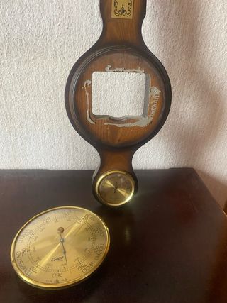 Estación meteorológica pared vintage de madera