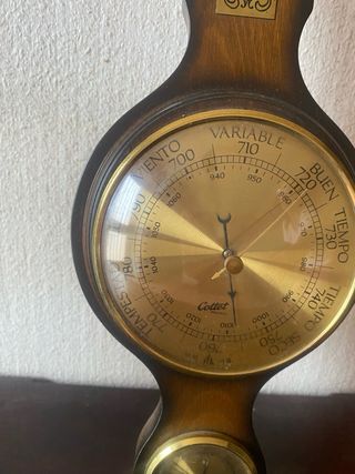 Estación meteorológica pared vintage de madera