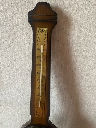 Estación meteorológica pared vintage de madera