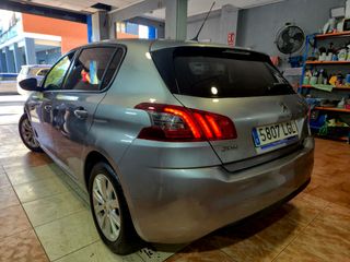 Peugeot 308 2021