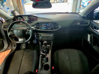 Peugeot 308 2021