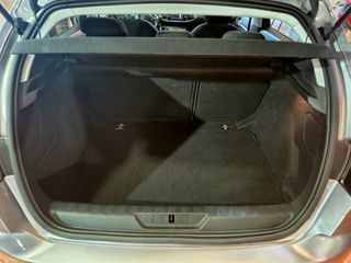 Peugeot 308 2021