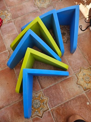 Estanterías Ikea azul y verde