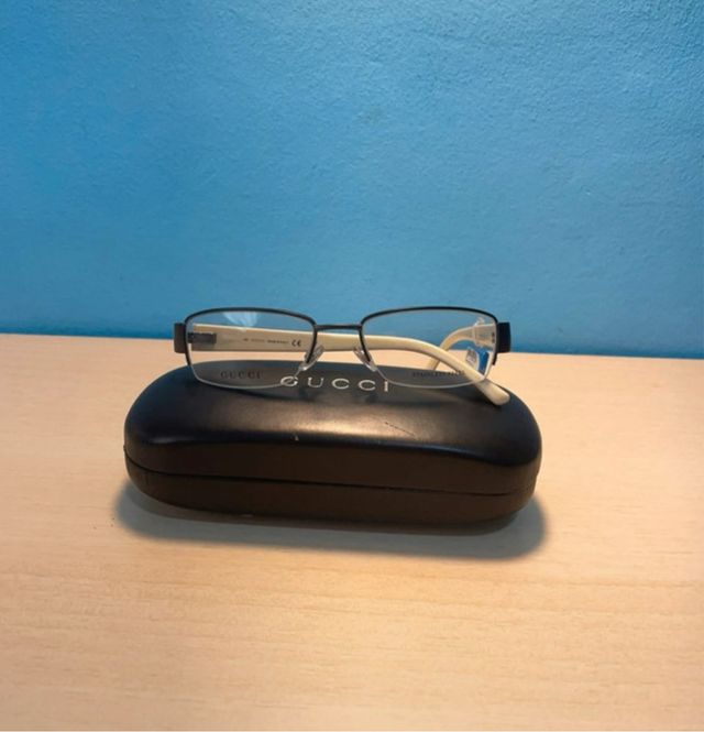 Gafas Gucci - Montura Beige y Negra