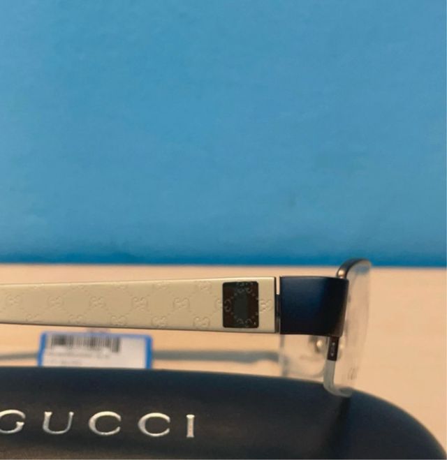 Gafas Gucci - Montura Beige y Negra