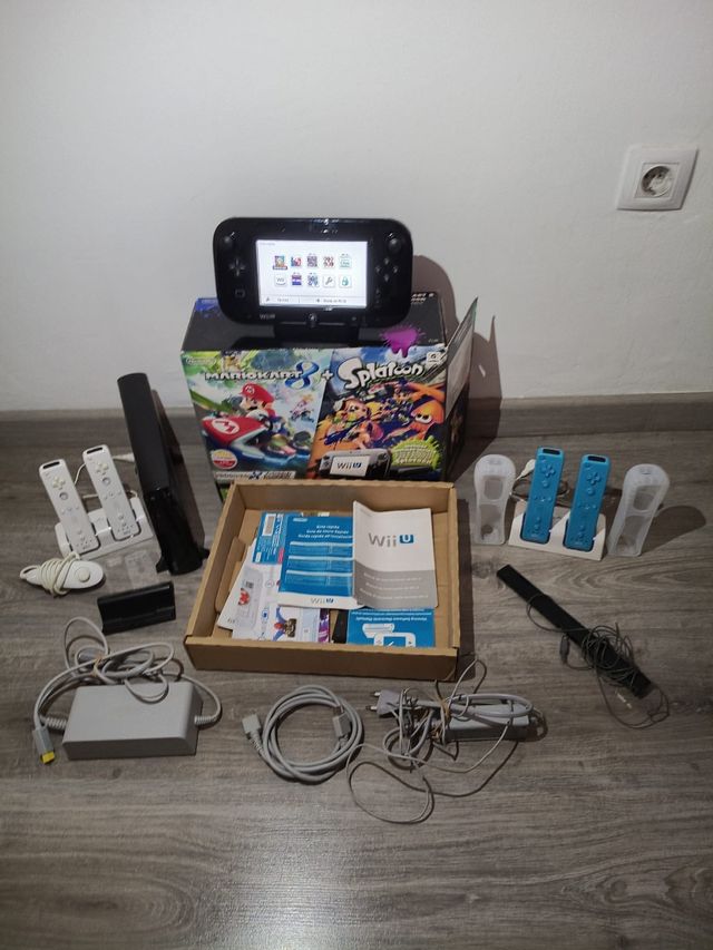 Wii U negra + Mario Kart 8 + Splatoon