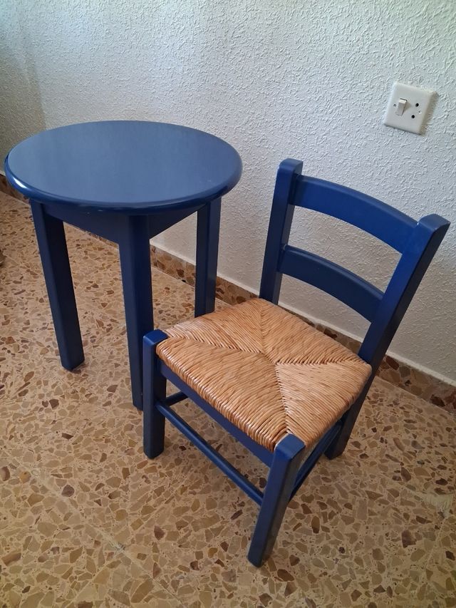 Mesa y silla niño -madera maciza-