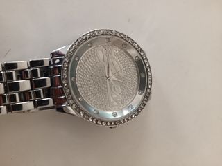 Reloj Guess plateado