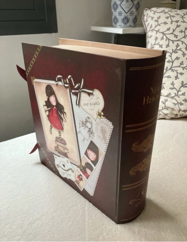 Caja Gorjuss - Libro Decorativo