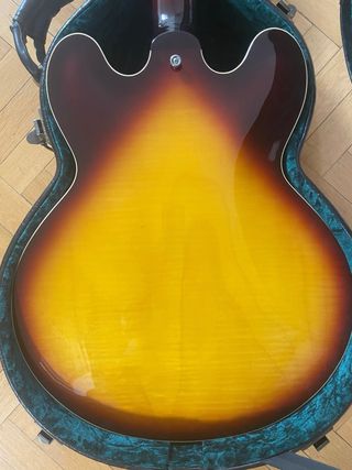 Tokai ES-162: Guitarra eléctrica 335