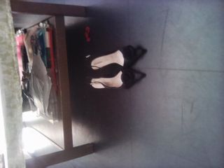 Tacones negros elegantes