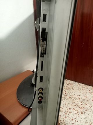 TV Panasonic 32" para reparar o piezas