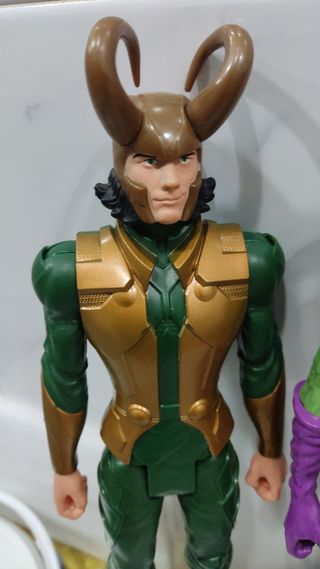 4 Figuras Marvel DC grandes LOTE 4