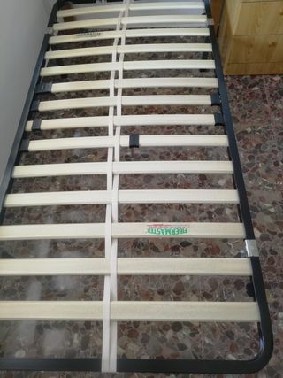 2 camas completas + mesita noche+ colchas+ estor