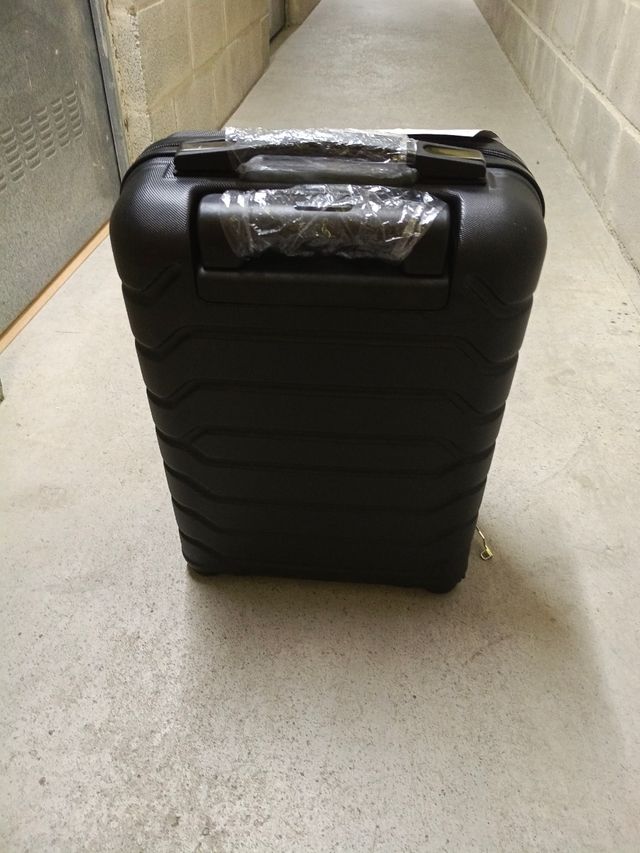 Maleta cabina Ryanair negra nueva