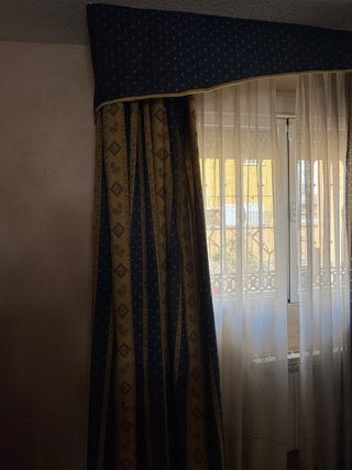 Cortinas clásicas azul y dorado