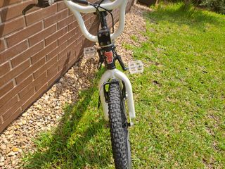 Bicicleta BMX impecable ideal para saltos y trucos