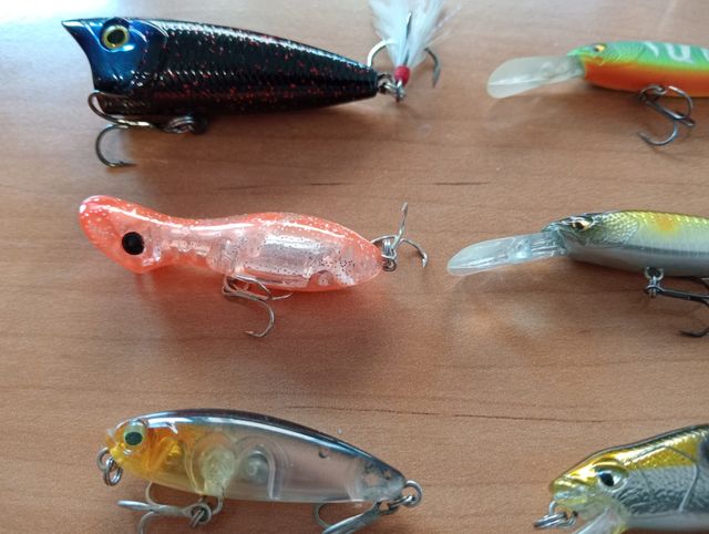 Lote de 10 señuelos de pesca