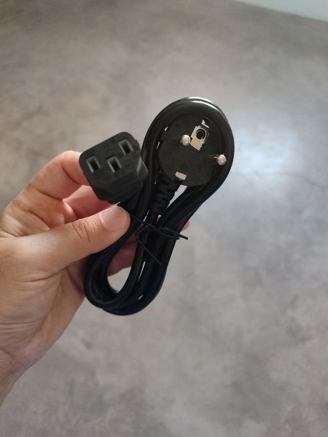 Cable alimentación europeo