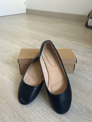 Zapatillas negras planas