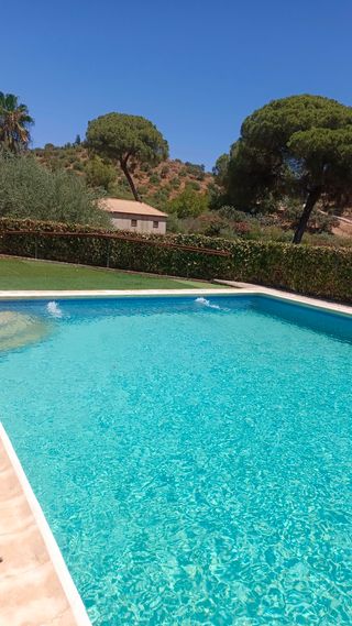 Finca con piscina y jardín