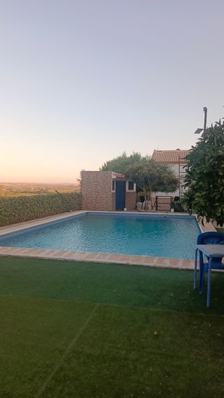 Finca con piscina y jardín