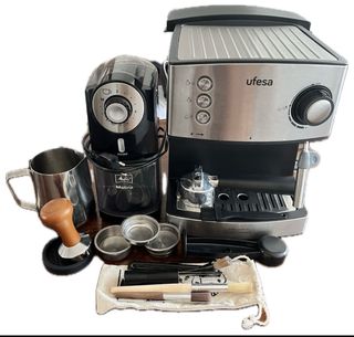 Cafetera Espresso Ufesa + Molino Melitta + Extras