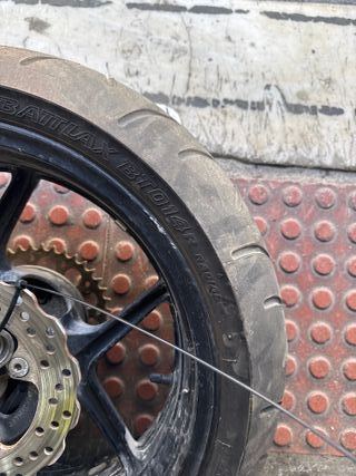 Rueda trasera ZX10 2005