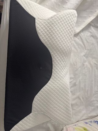 Almohada viscoelástica -blanca y negra-