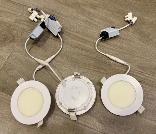 3 Luces LED empotrables blancas