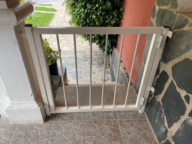 Puertas y marco de  hierro