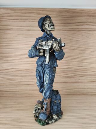 Figura militar calavera (32cm)estilo gotico zonbie