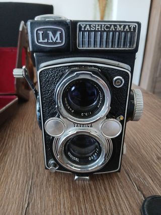 YASHICA-MAT LM Cámara TLR