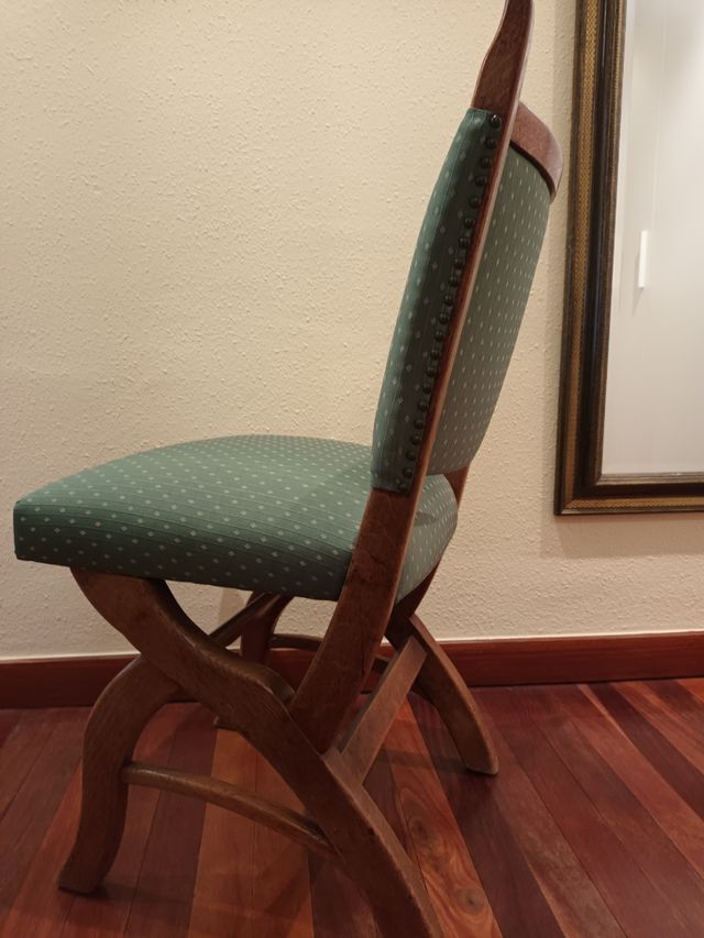 6 Sillas de roble macizo.
Perfecto estado