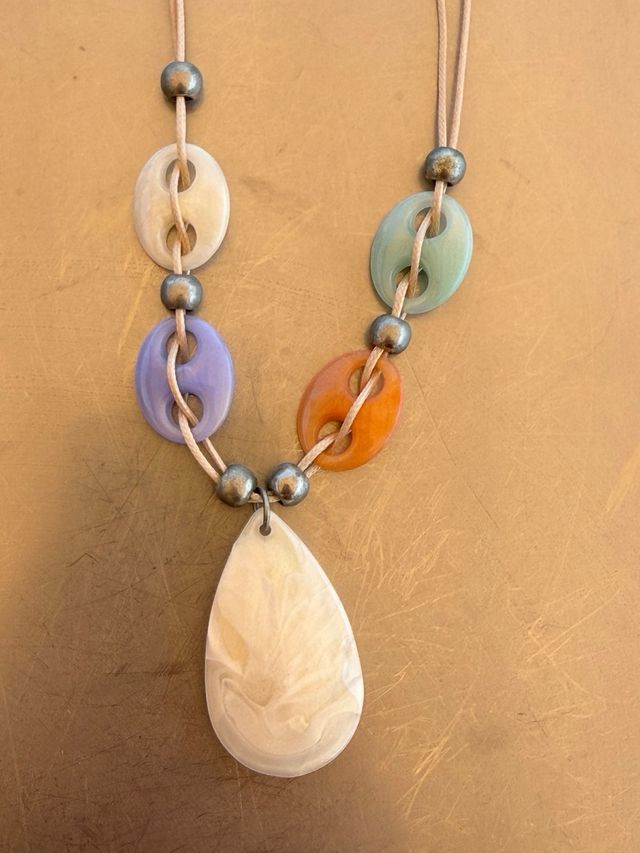 Bisutería Variada: Collares y Pulseras