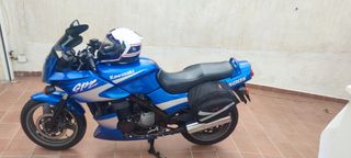 Kawasaki GPZ 500 s azul