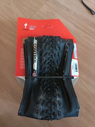 Cubierta bici Fastrak 26x2.0 Control NUEVA