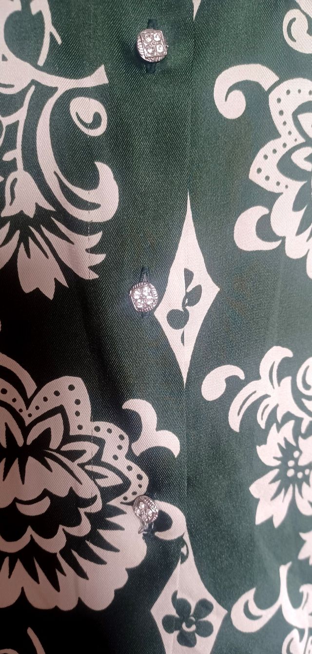 Camisa Zara floral verde-blanca