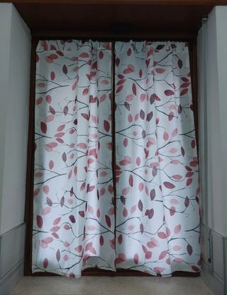 2 Tende Misure: 66×146 cm. Nuove