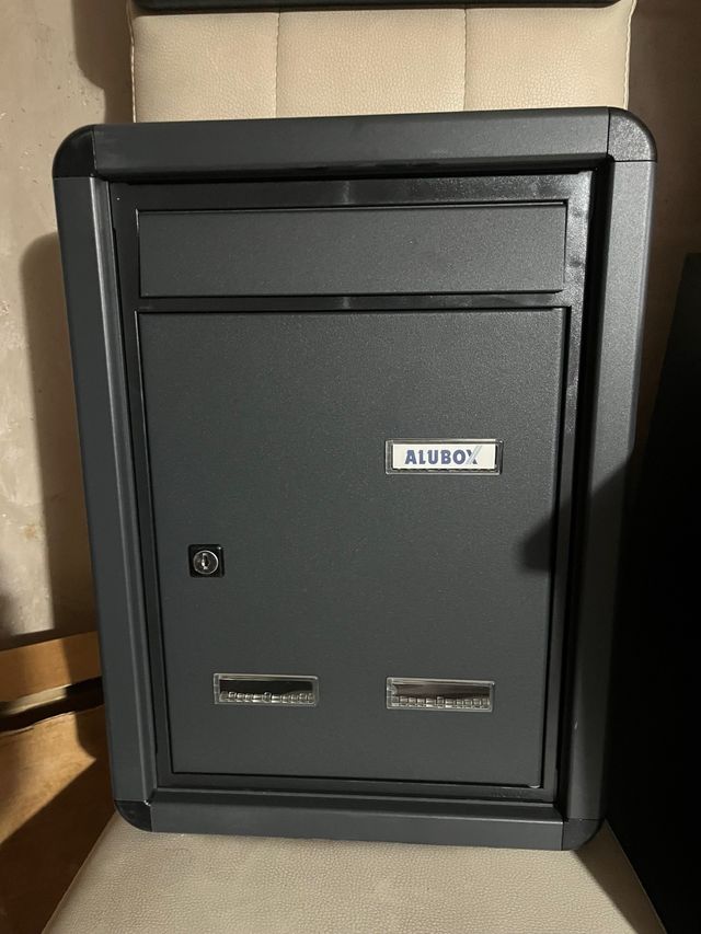 Cassetta postale ALUBOX nera