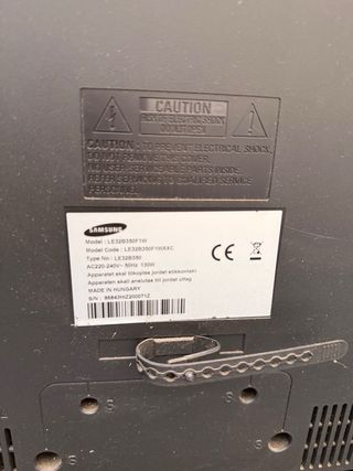 TV Samsung 32" LED HD negra