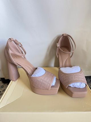 Sandali beige tacco alto