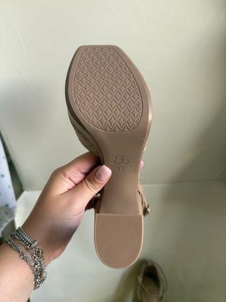 Sandali beige tacco alto